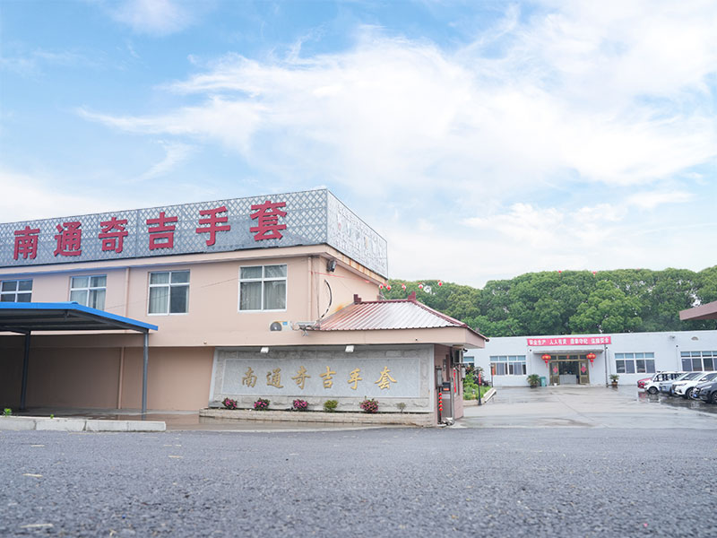 En dehors de l'usine